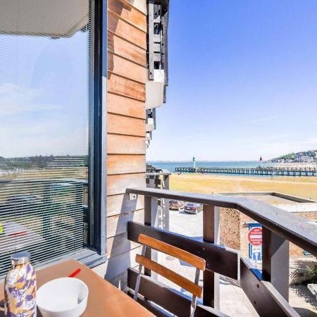 La Rev'Rie - Vue Sur Mer Avec Balcon Deauville Bagian luar foto